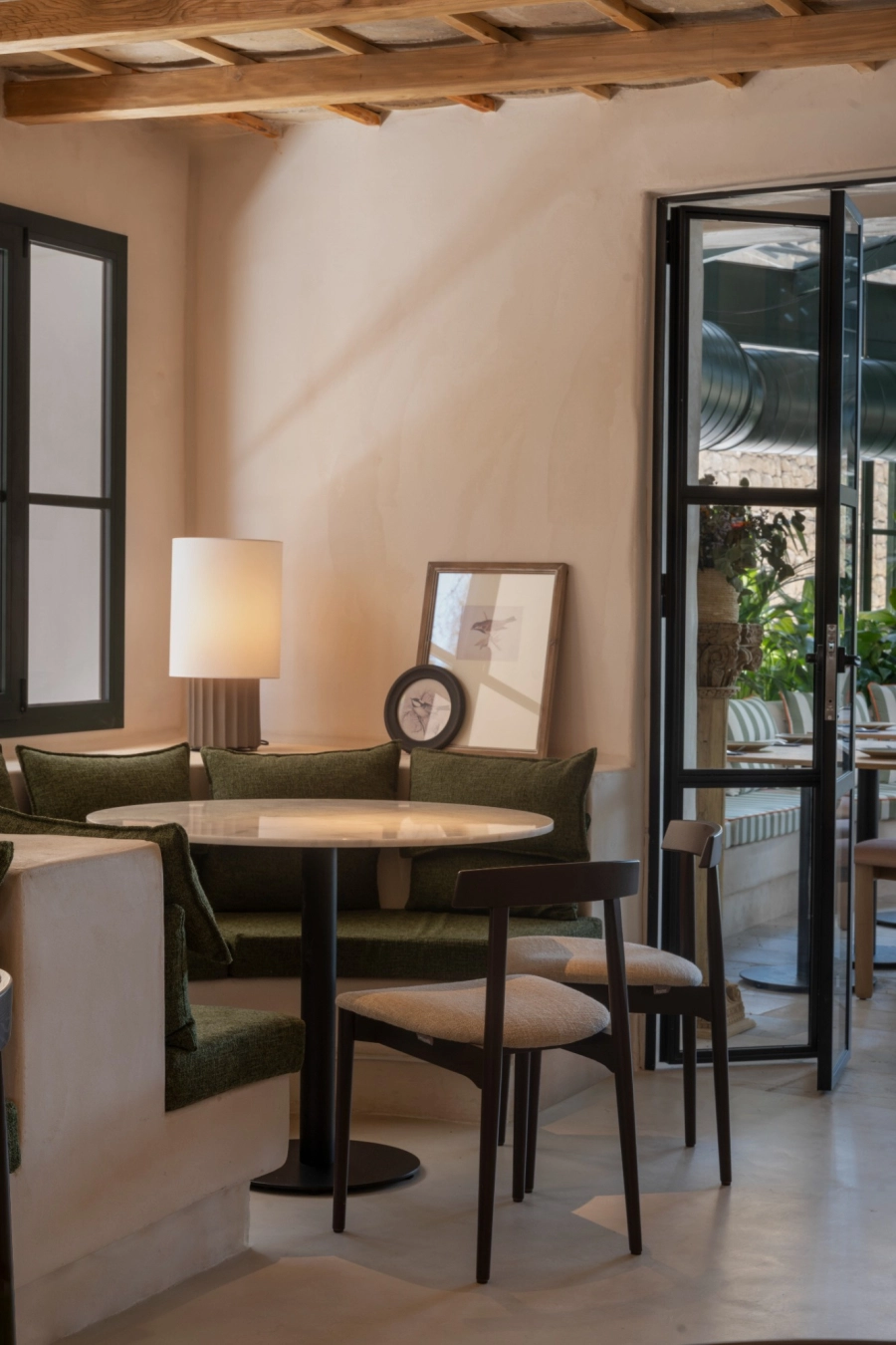 Studio base restaurante farini 16