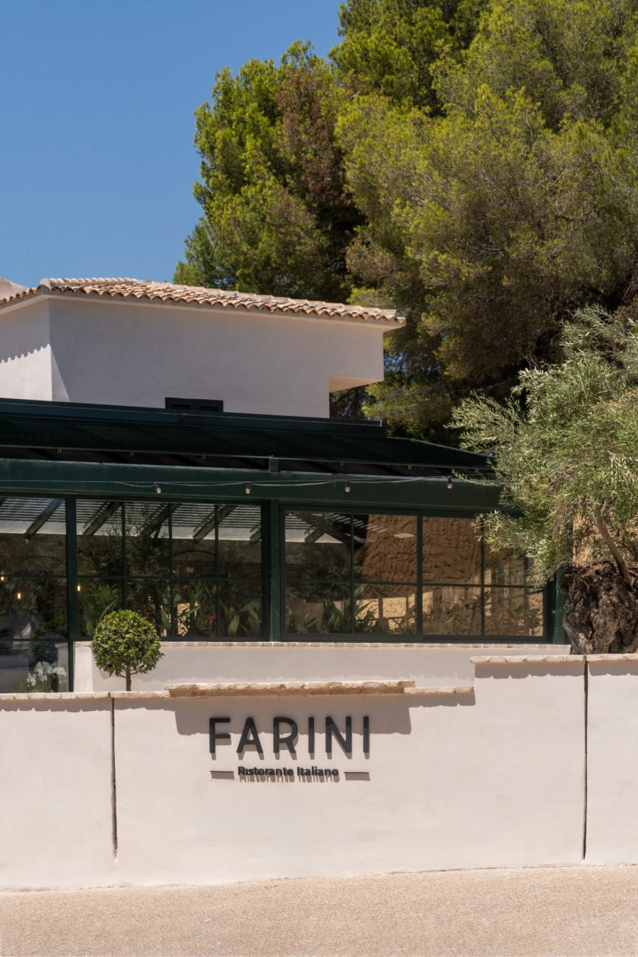 Studio base restaurante farini 48