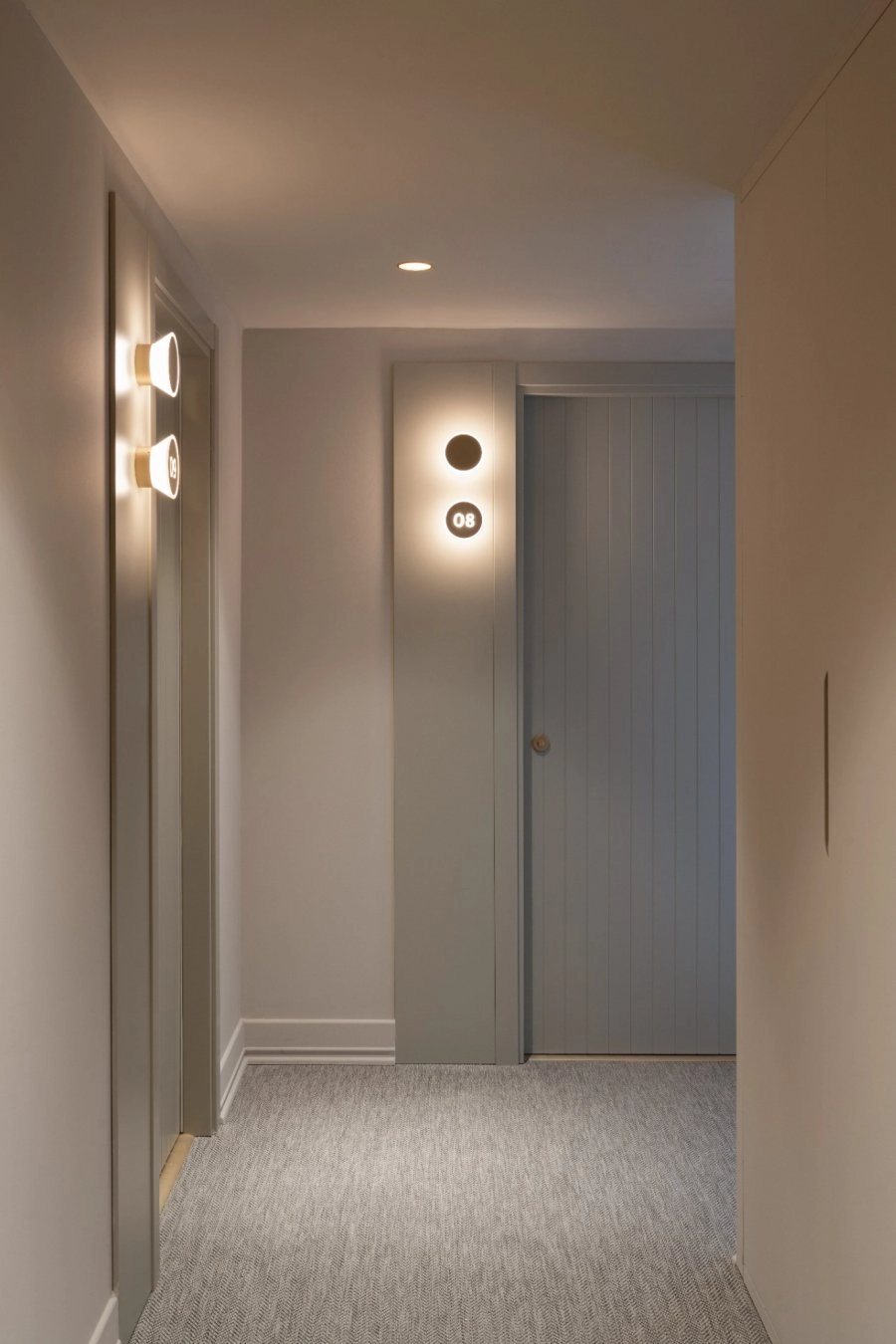 Studio base a2b collection arena 16