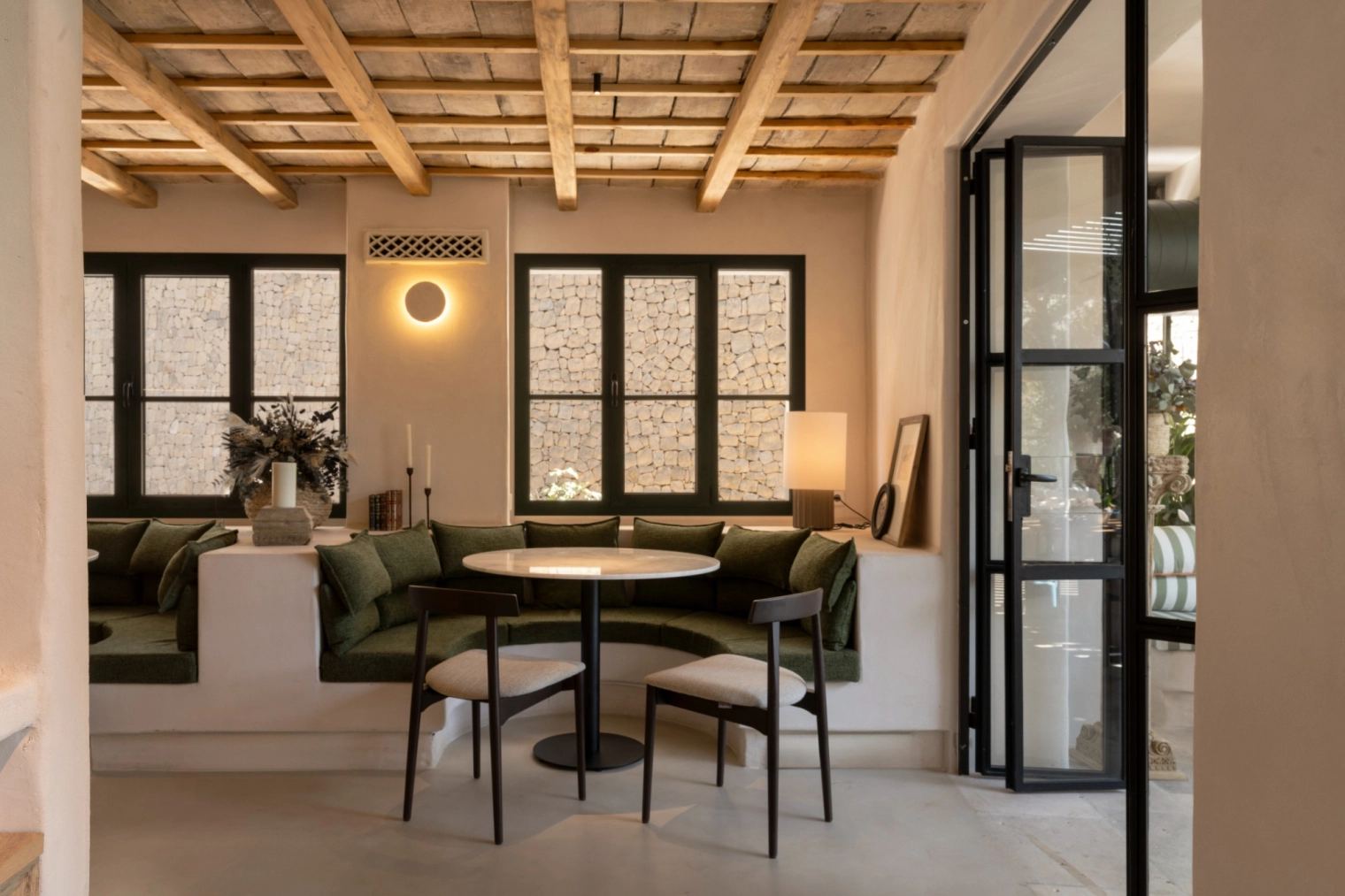 Studio base restaurante farini 12