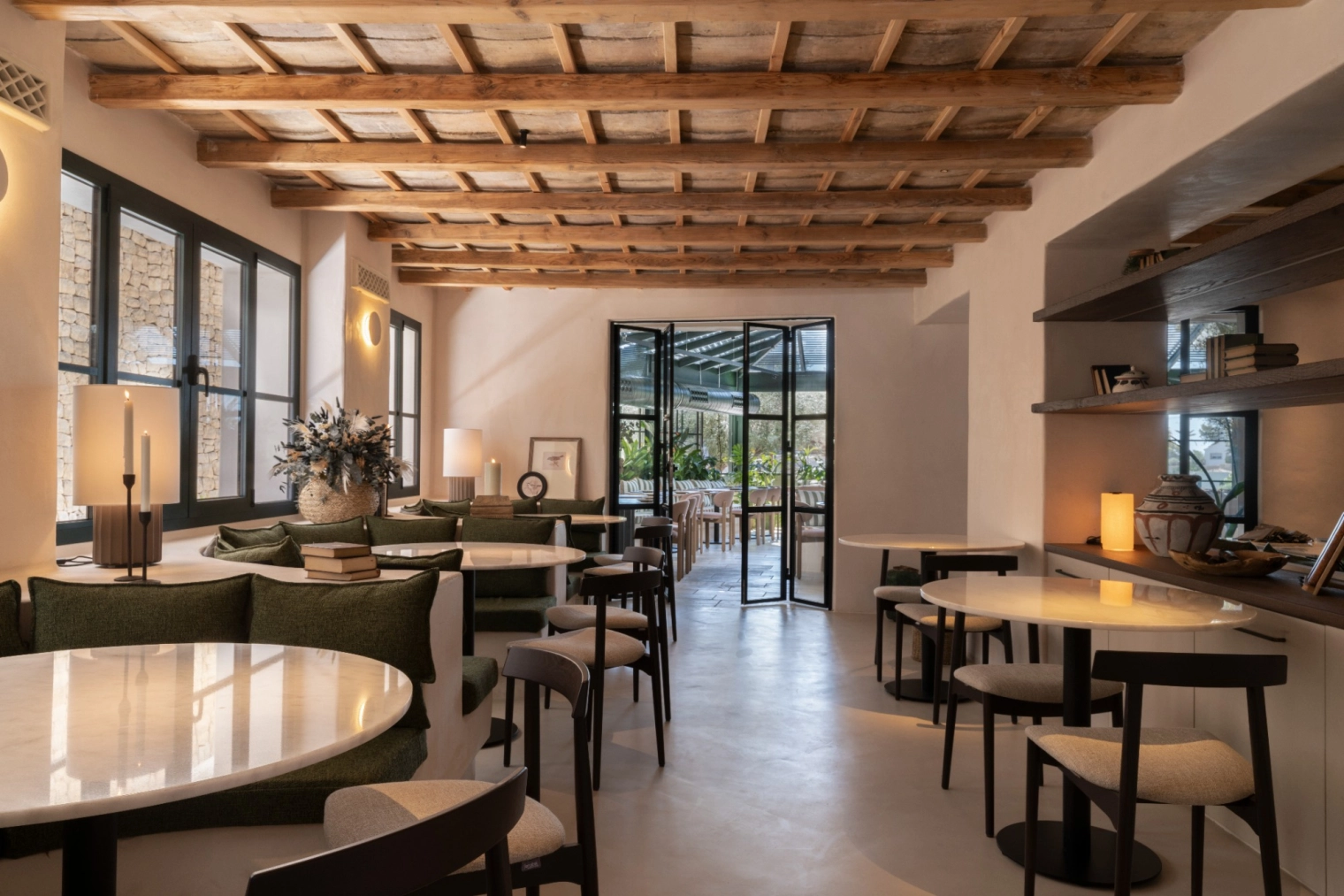 Studio base restaurante farini 14