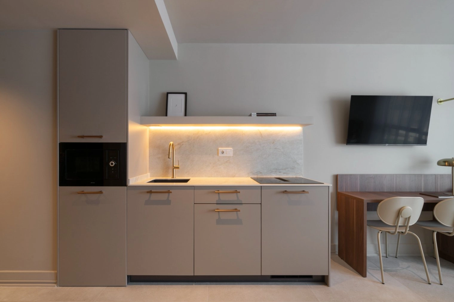 Studio base a2b collection arena 21
